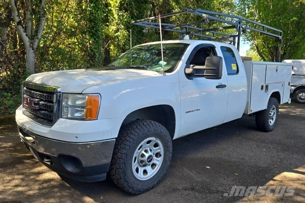 GMC Sierra 3500 HD 皮卡车