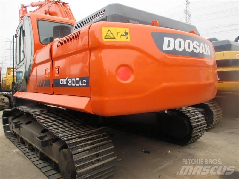 Doosan DX 300 LC 履带挖掘机