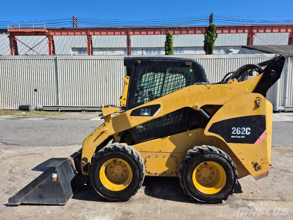 CAT 262 C 滑移装载机