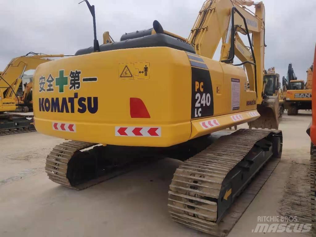 Komatsu PC 240 履带挖掘机