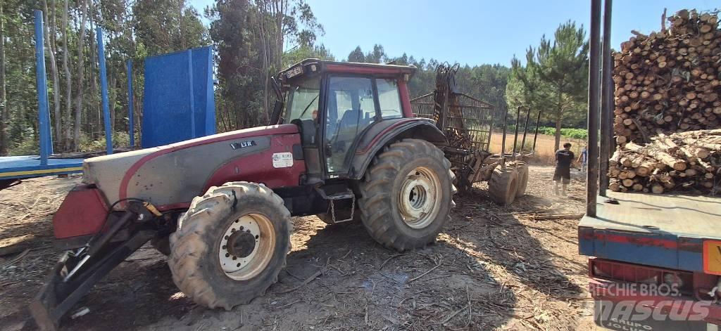 Valtra T 161 林业拖拉机