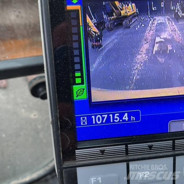 Komatsu PC240 履带挖掘机