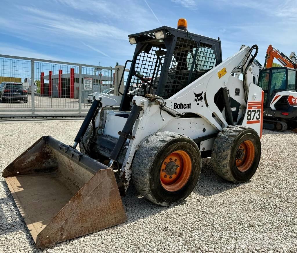 Bobcat 873 滑移装载机