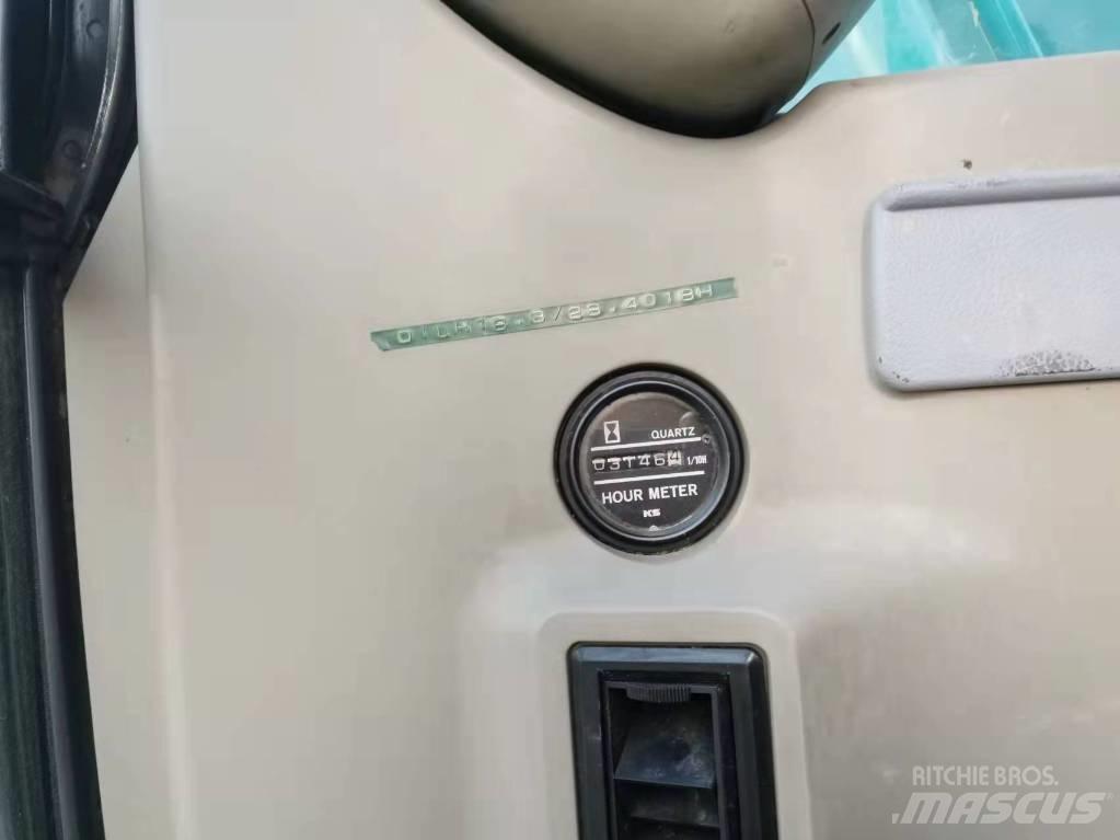 Kobelco SK 135 履带挖掘机