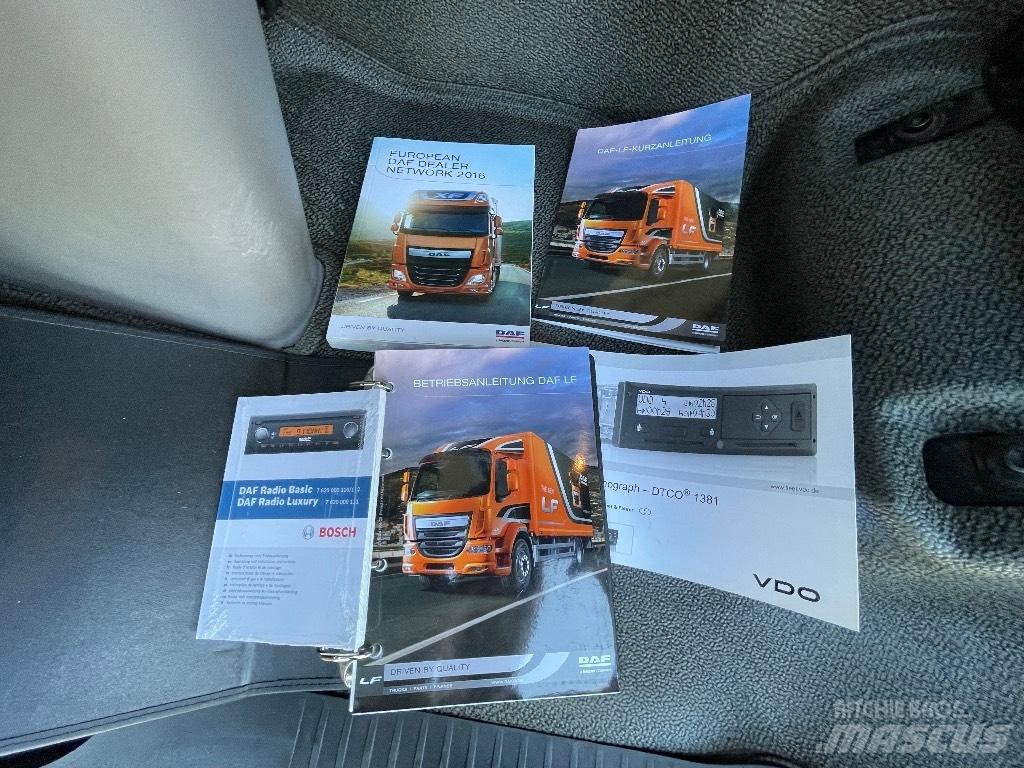 DAF LF220 厢式货车
