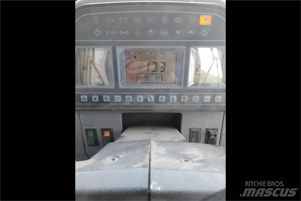 Ford 8240 拖拉机/农用车