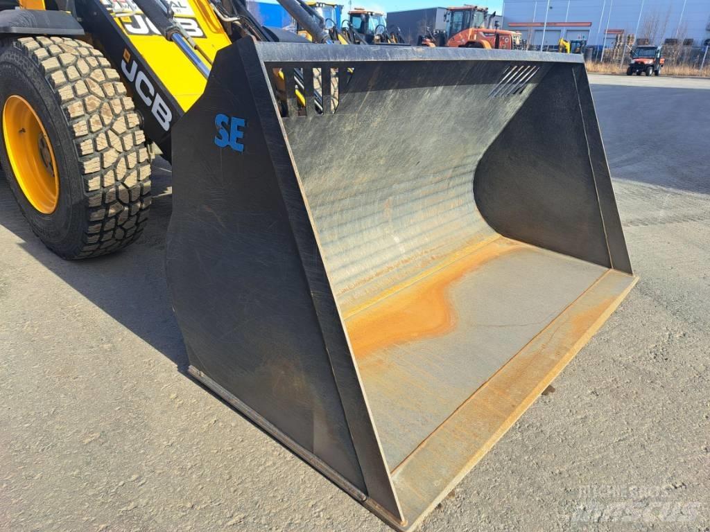 JCB 413 轮式装载机