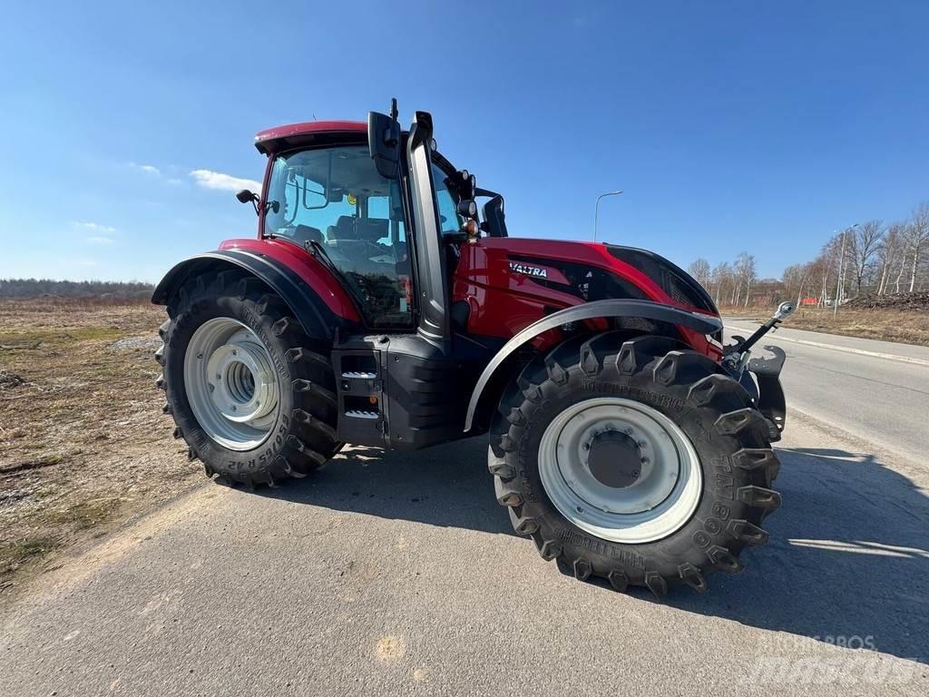 Valtra T255V 拖拉机/农用车