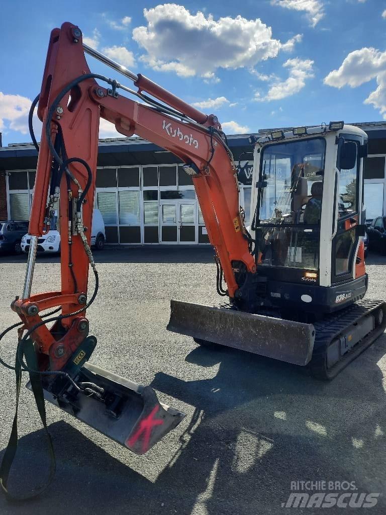 Kubota U 30-3 小型挖掘机