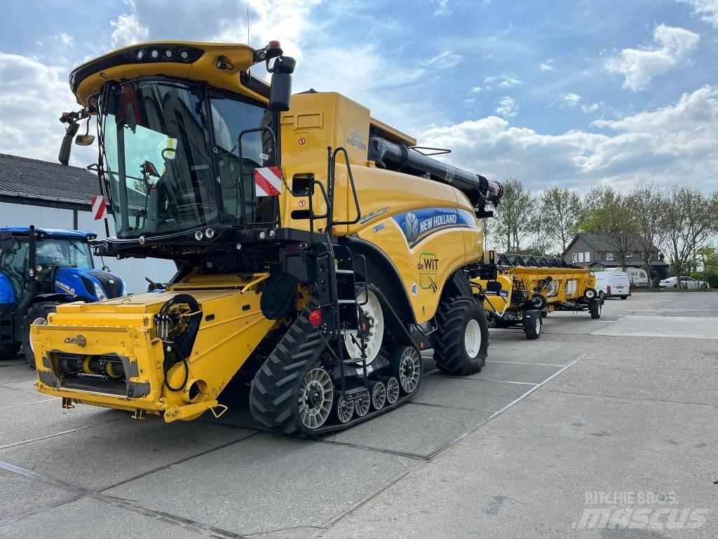 New Holland CR 8.90 联合收割机