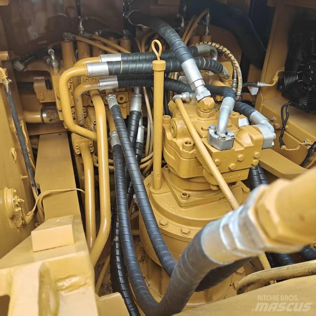 CAT 326DL 履带挖掘机