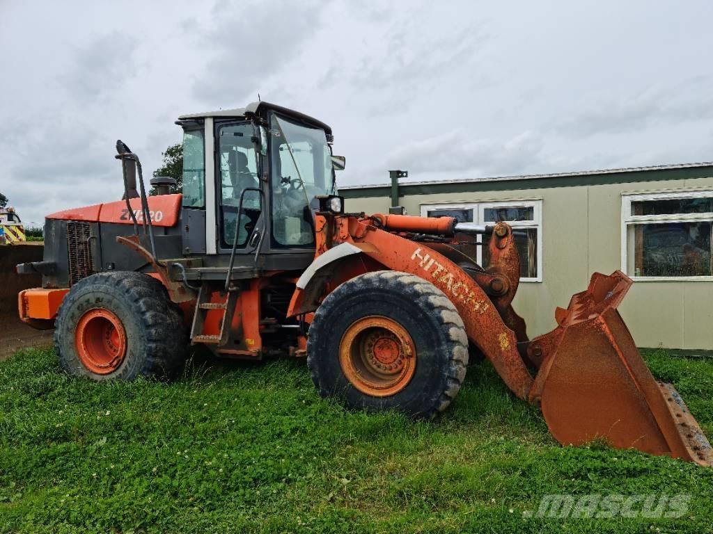 Hitachi ZW 220 轮式装载机