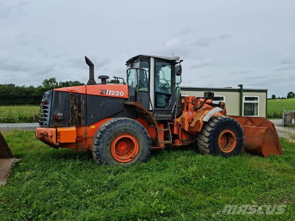 Hitachi ZW 220 轮式装载机