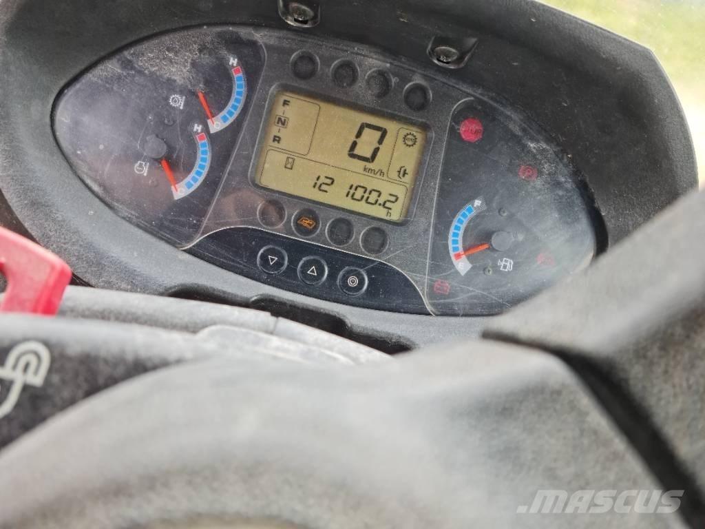 Hitachi ZW 220 轮式装载机