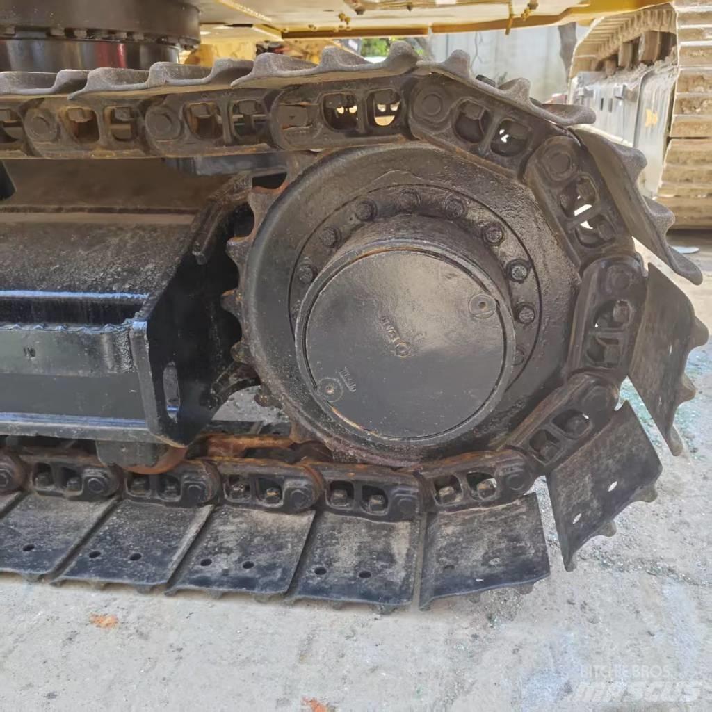 CAT 307.5 小型挖掘机