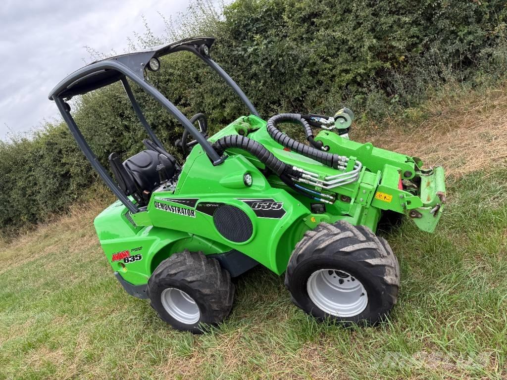 Avant 635 小型装载机