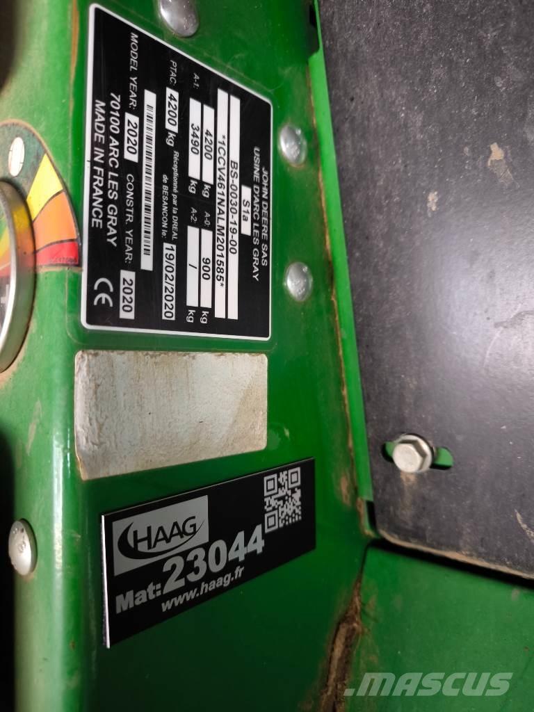John Deere V461M 圆捆打捆机