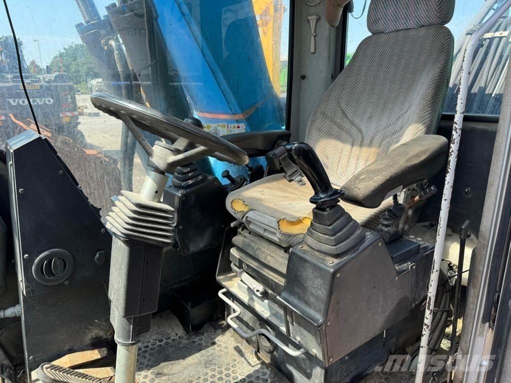 Fuchs MHL 320 工业挖掘机