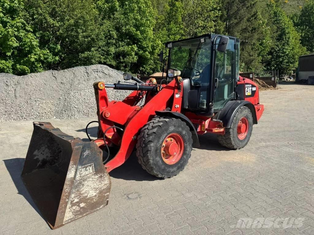 CAT 906M 轮式装载机