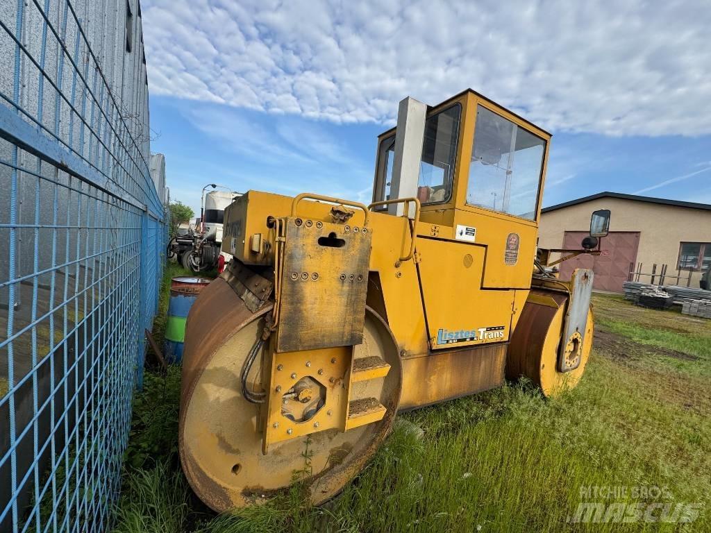  STRAVOSTROJ 100 双轮压路机