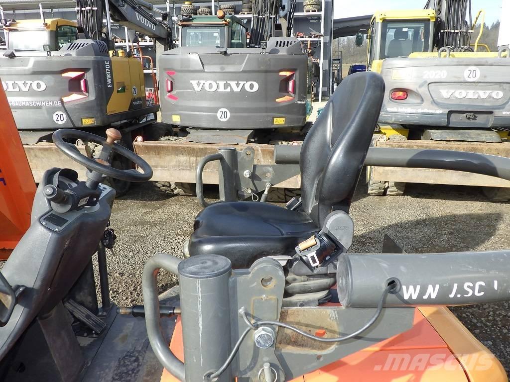 Ausa D 300 AH G 铰接式自卸车