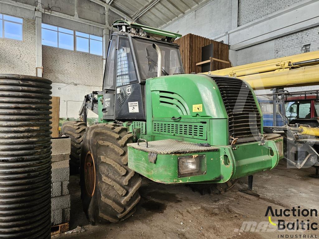 Amkodor 2541 收割机