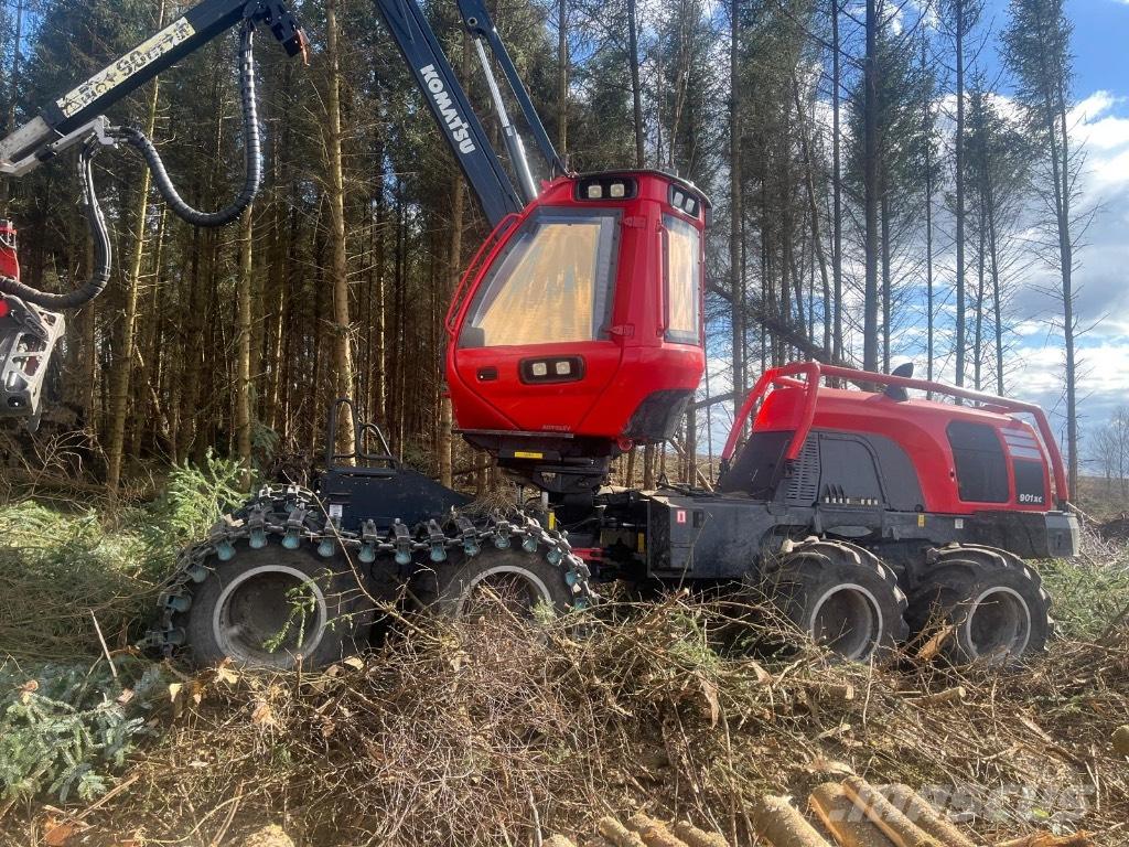 Komatsu 901 XC 收割机