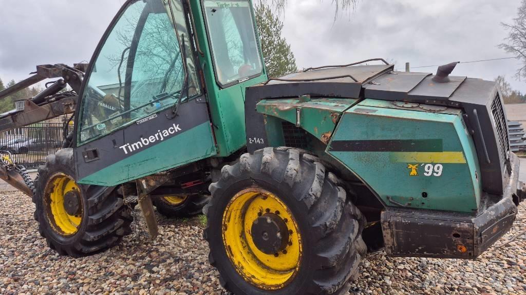 John Deere 870B 收割机
