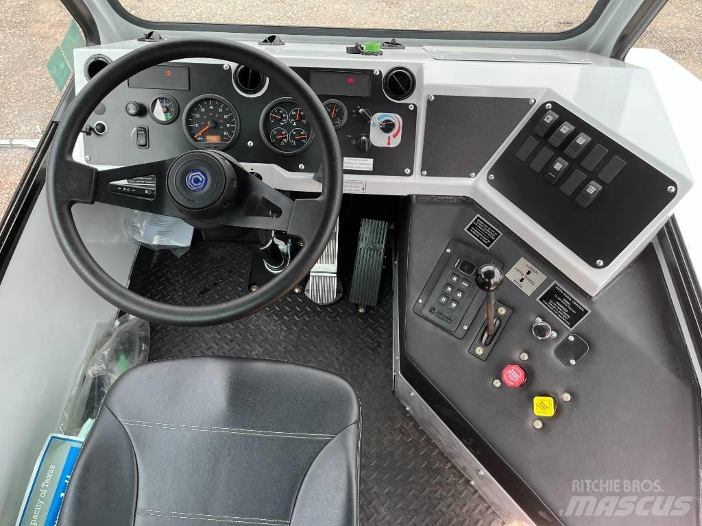 Capacity TJ5000 DOT 码头牵引车