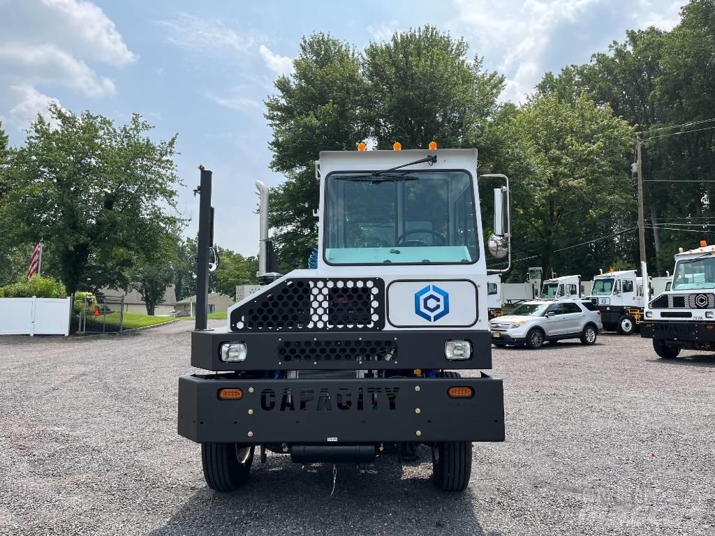 Capacity TJ5000 DOT 码头牵引车