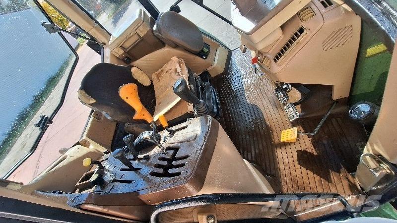 John Deere 6310 拖拉机/农用车