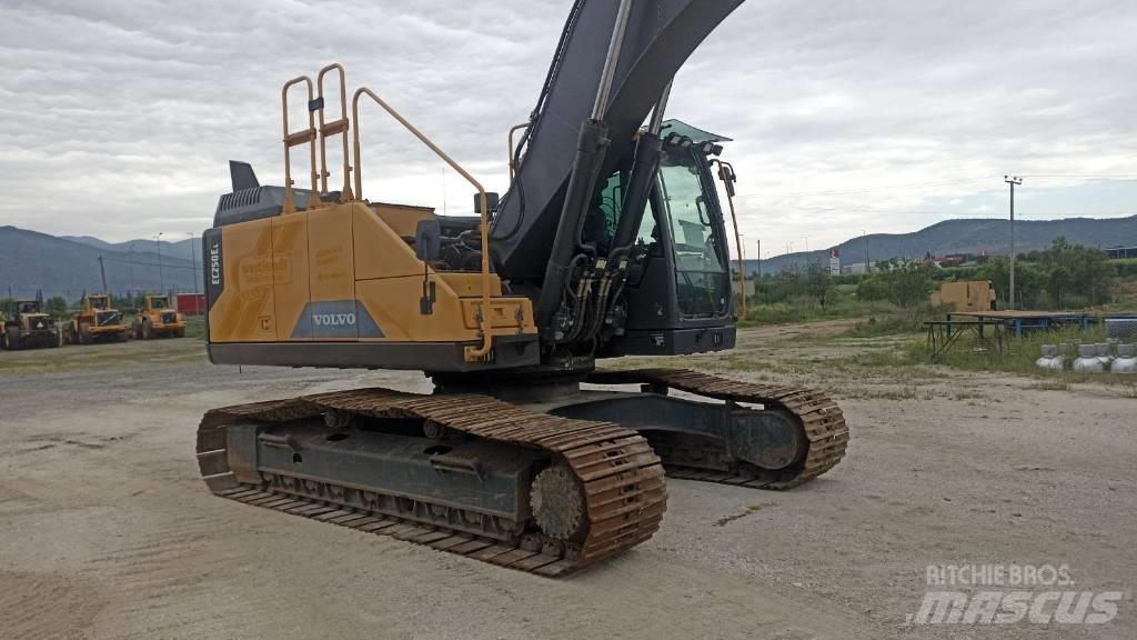 Volvo EC 250 EL 履带挖掘机