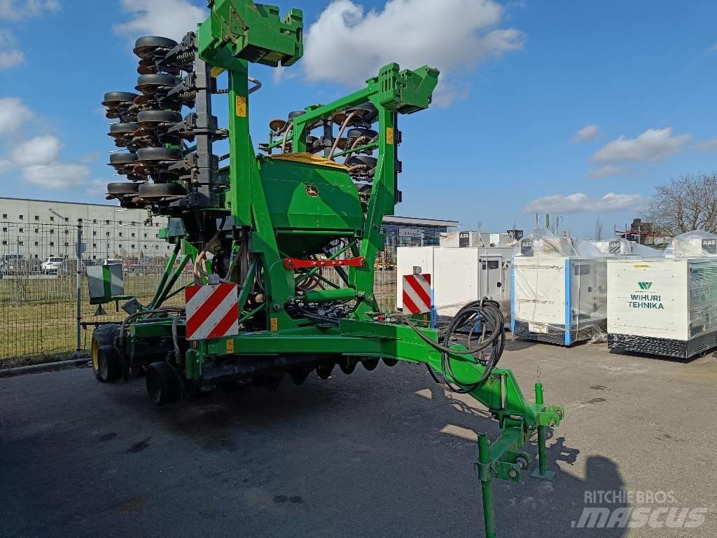 John Deere 750 A 条播机