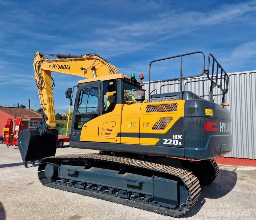Hyundai HX 220 L 履带挖掘机