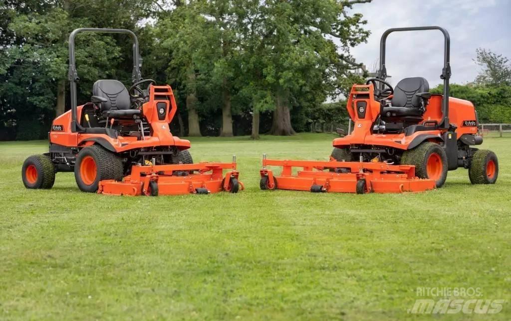 Kubota F251E (2WD) 装载牵引式割草机