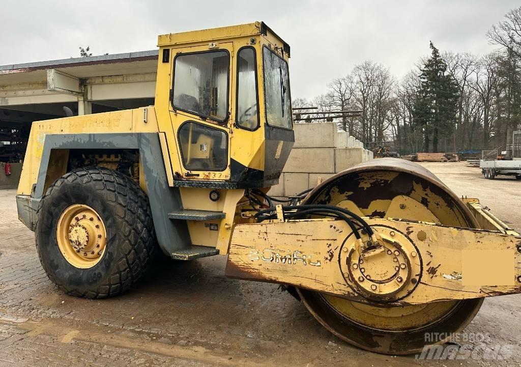 Bomag BW 213 D 单轮压路机