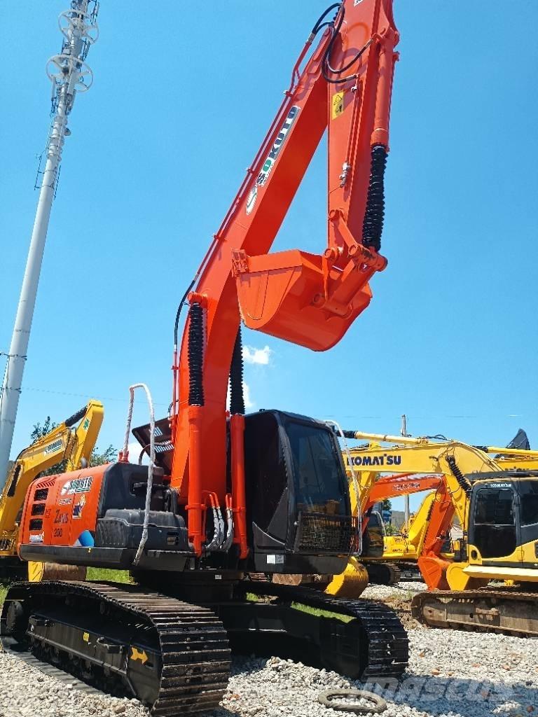 Hitachi ZX 200 履带挖掘机