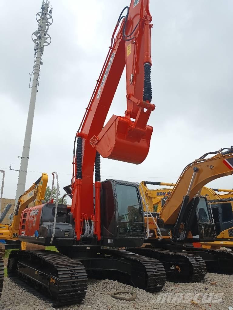 Hitachi ZX 200 履带挖掘机