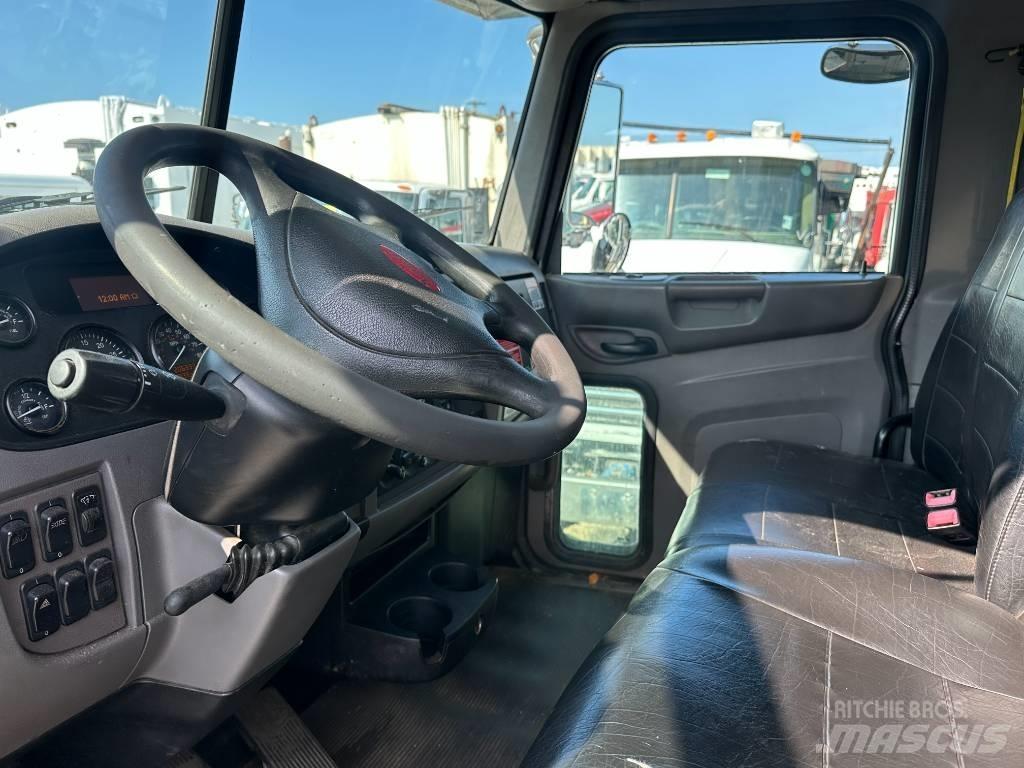 Peterbilt 348 垃圾车