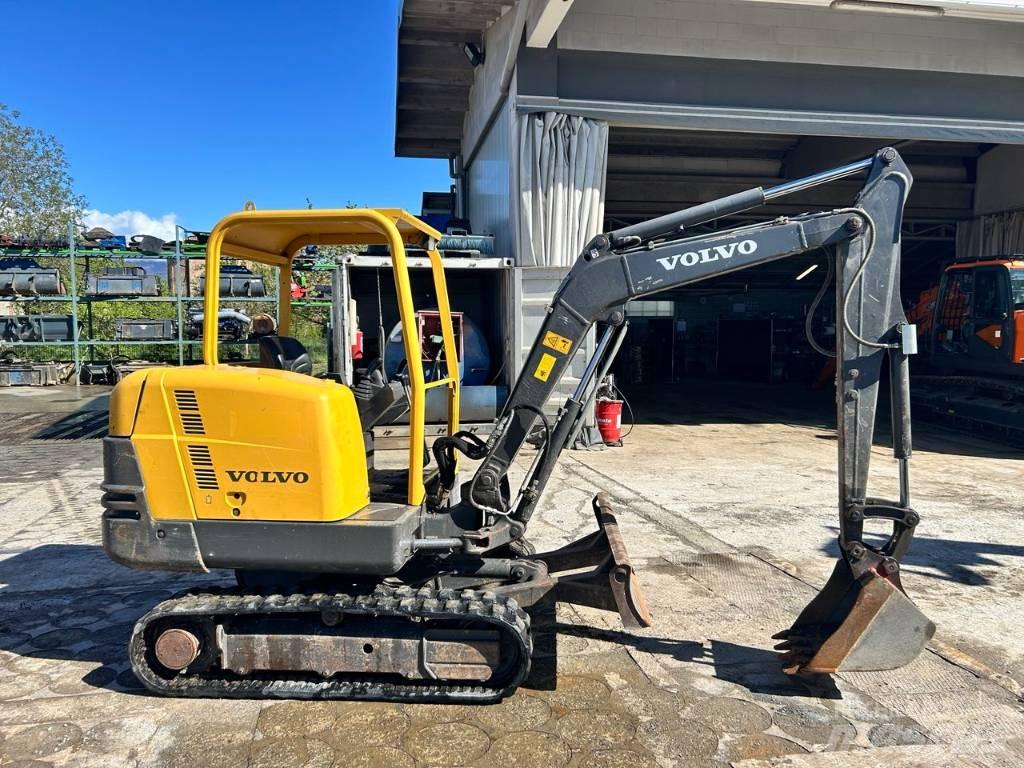 Volvo EC 25 小型挖掘机