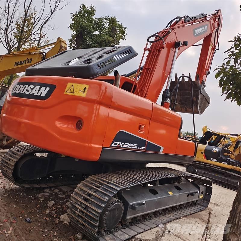 Doosan DX 225 LC-9C 履带挖掘机
