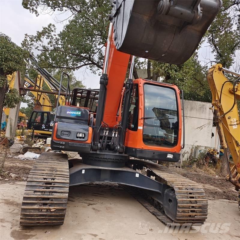 Doosan DX 225 LC-9C 履带挖掘机