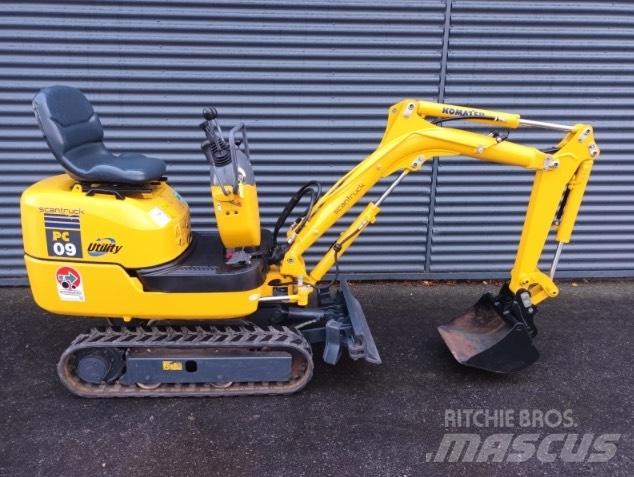 Komatsu PC 9 小型挖掘机