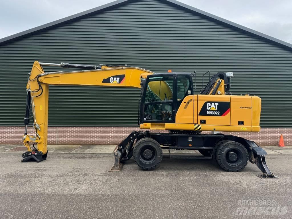 CAT MH3022 工业挖掘机