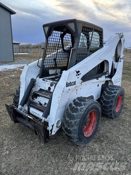 Bobcat S250 滑移装载机