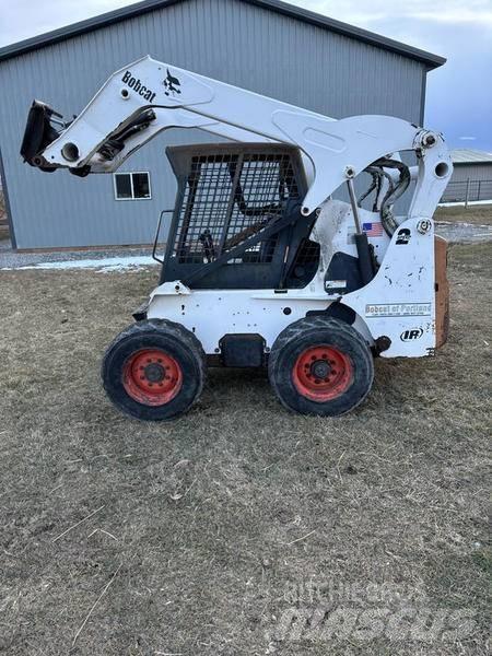 Bobcat S250 滑移装载机