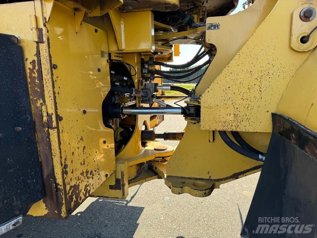 CAT 972M 轮式装载机
