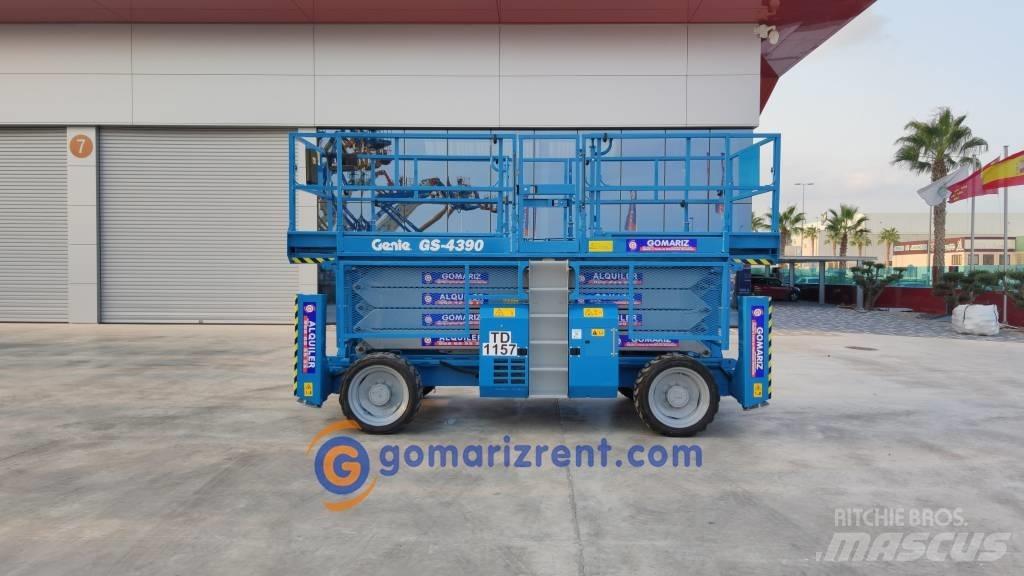 Genie GS 4390 RT 剪叉式升降机