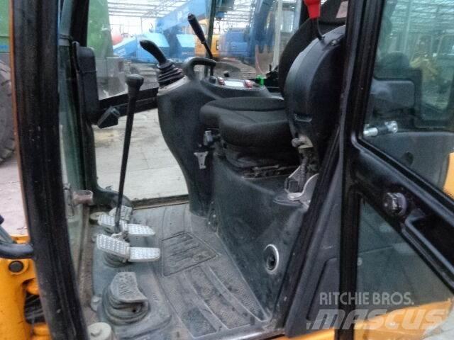 JCB 8018 小型挖掘机