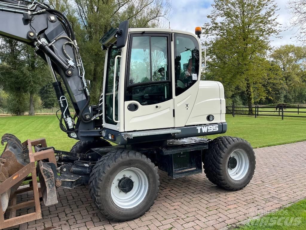 Terex Schaeff TW 95 中型挖掘机
